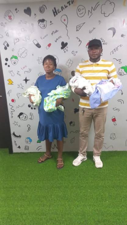 Good news! Airtel pledges N2 million to the family who gave birth to Quadruplets.