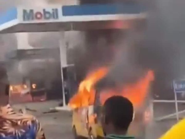 VIDEO: Fire Engulfs Filling Station In Lagos