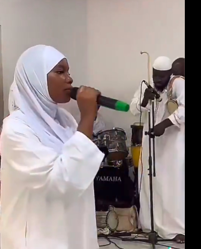 Muslim Singers Captivate Audiences with Heartfelt Performance of Christian Song in Viral Video